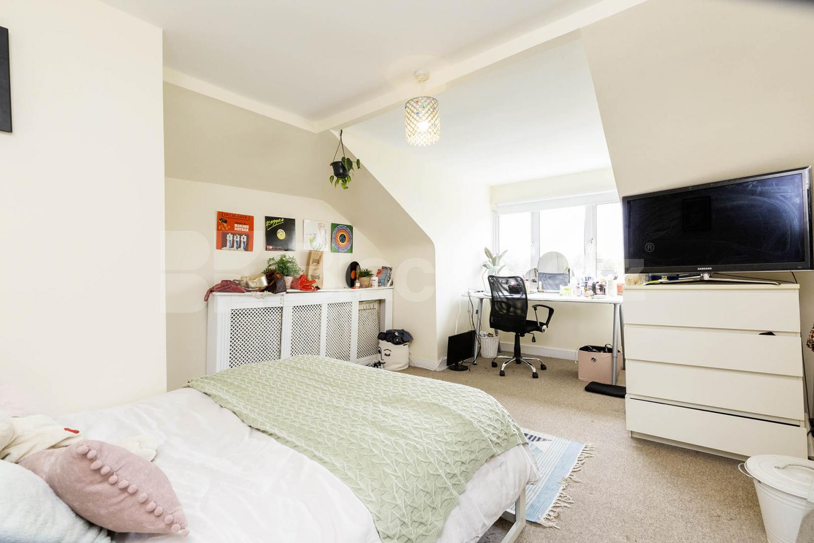 Modern Apartment Fordwych road, West Hampstead